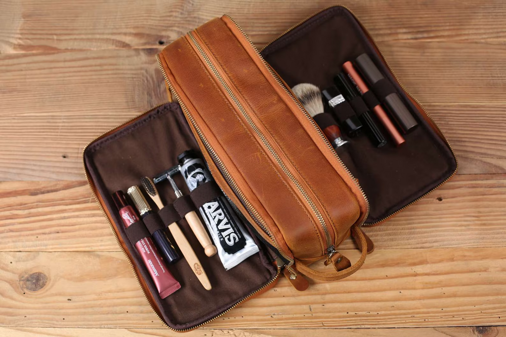 Groomsmen Gift, Personalized Leather Toiletry Bag, Leather Dopp Kit, Men's Shaving Kit
