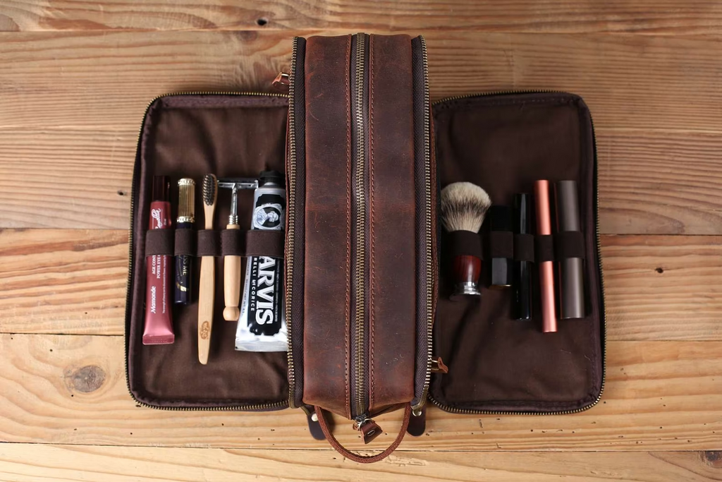 Groomsmen Gift, Personalized Leather Toiletry Bag, Leather Dopp Kit, Men's Shaving Kit