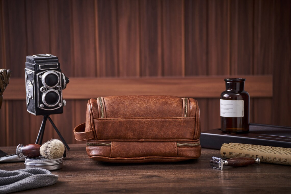 Personalized Groomsmen Gift, Men's Toiletry Bag, Vegan Leather Dopp Kit, Hanging Wash Bag