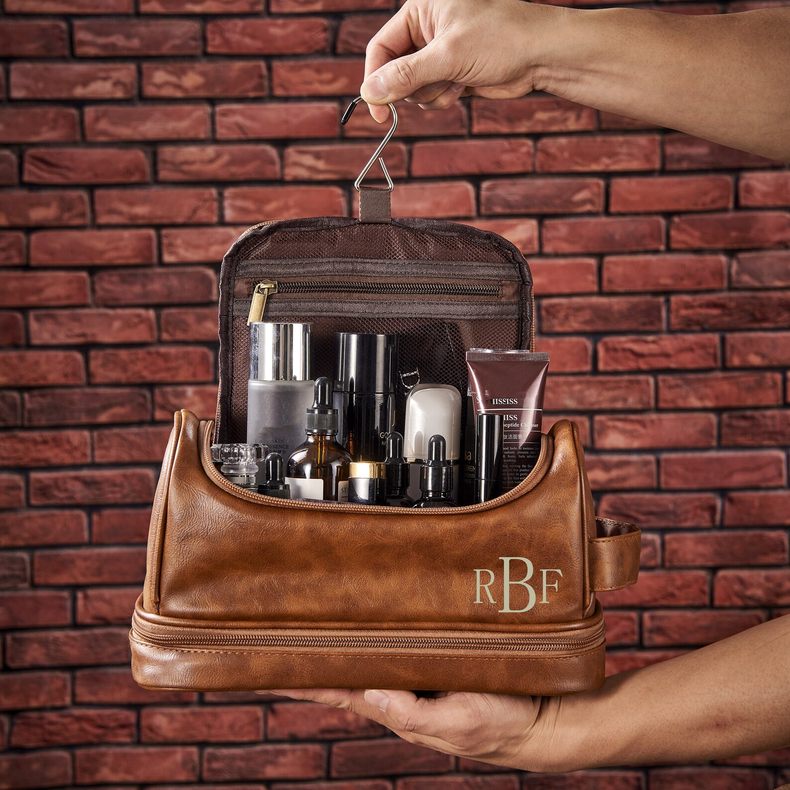 Personalized Travel Bag For Men Vegan Leather Hanging Toiletry Bag Dopp Kits Personalized