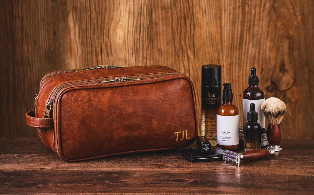 Personalized Groomsmen Gift, Men's Toiletry Bag, Vegan Leather Dopp Kit, Men's Travel Case