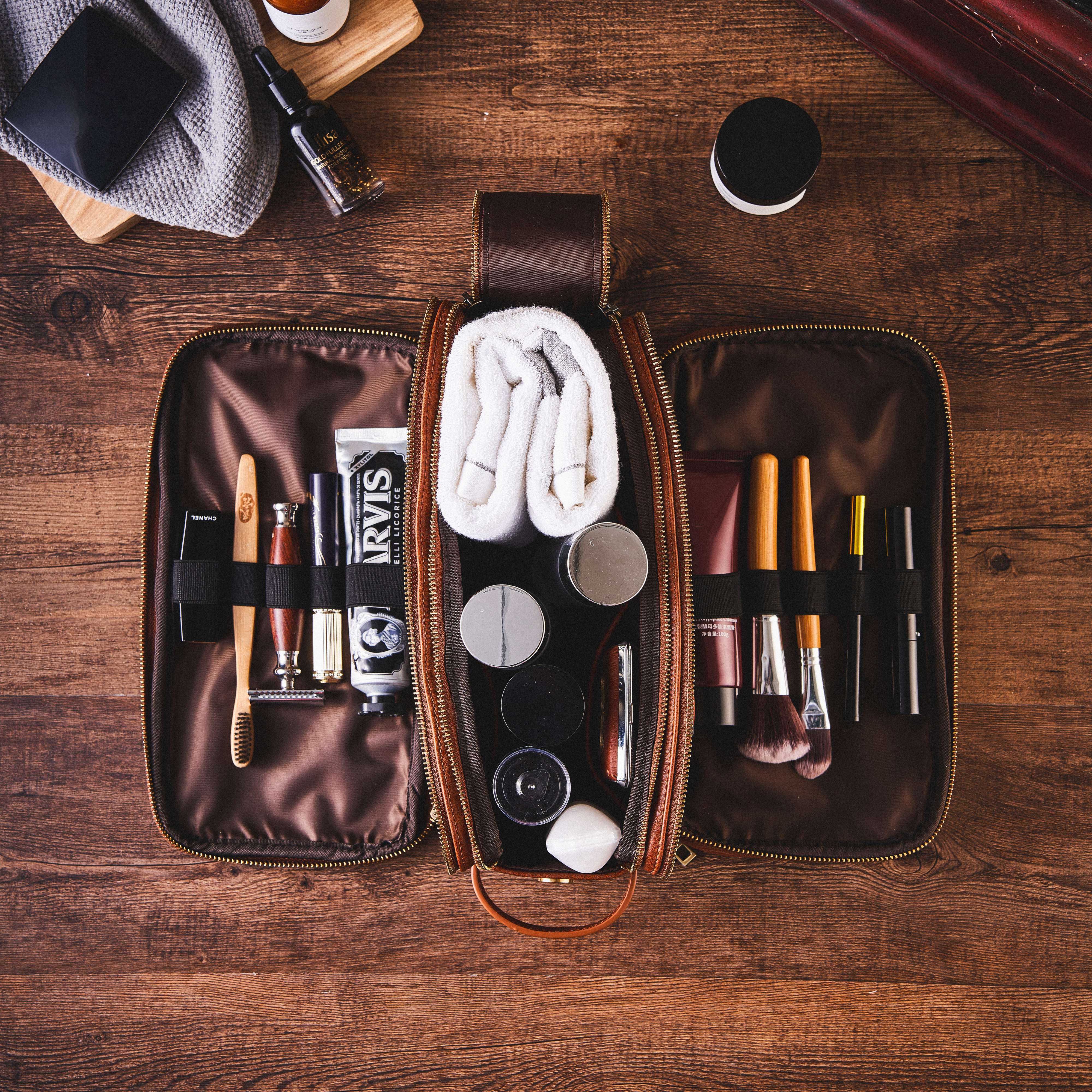 Personalized Groomsmen Gift, Men's Toiletry Bag, Vegan Leather Dopp Kit, Father's Gift, Gift for Him Coffee / Yes Personalized Groomsmen Gift, Men's Toiletry Bag, Vegan Leather Dopp Kit, Father's Gift, Gift for Him Coffee / Yes