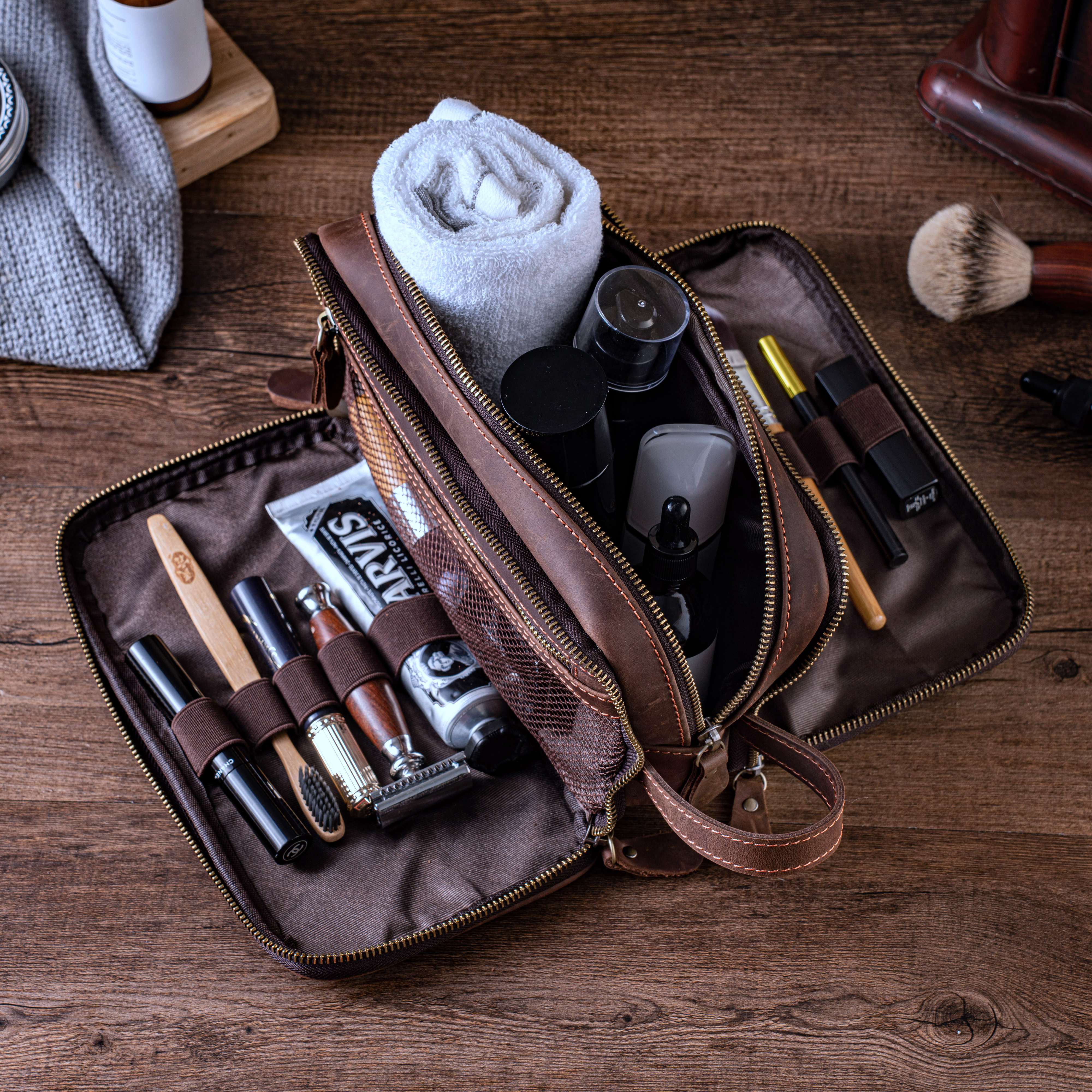 Personalized Groomsmen Gift, Leather Toiletry Bag Men, Leather Dopp Ki –  JackLeatherStudio