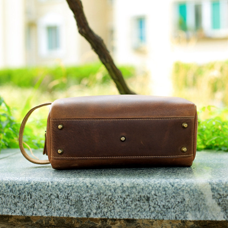 Personalized Groomsmen Gift, Cusotm Leather Toiletry Bag, Leather Dopp –  JackLeatherStudio