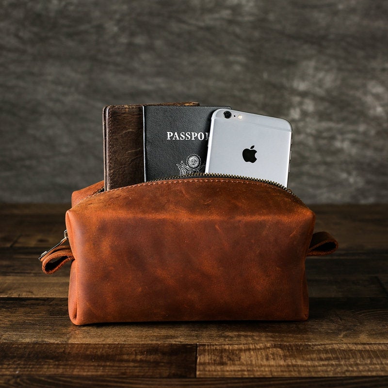 Groomsmen Gift Personalized Leather Toiletry Bag, Leather Dopp Kit