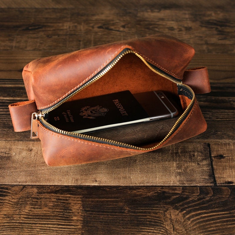 Groomsmen Gift Personalized Leather Toiletry Bag, Leather Dopp Kit